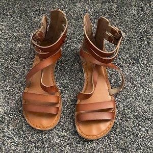 ✨American Eagle Gladiator Sandals✨